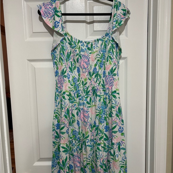 Lilly Pulitzer Dresses & Skirts - Lilly Pulitzer Vibrant Floral Dress